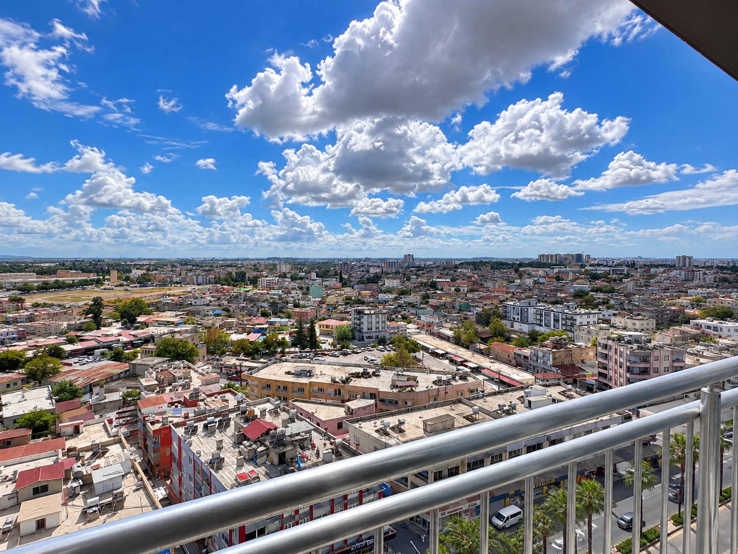 VERSUS GAYRİMENKUL'DEN AVM YANI SATILIK 6.KAT LÜX 5+1 DAİRE (215m²)